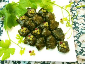 طرز تهیه ی دلمه ی برگ مو طرز تهیه ی دلمه ی برگ مو